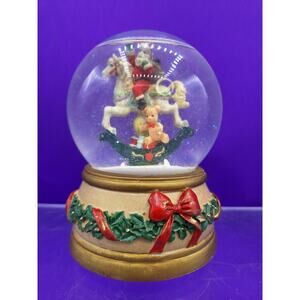Christmas Heirloom Gltter Snow Globe "Here Comes Santa Claus" w/ Music Box Works